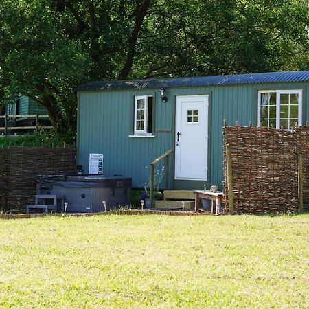 The Laburnum Retreat Shepherd Hut Private Hot Tub Upper Hulme Экстерьер фото