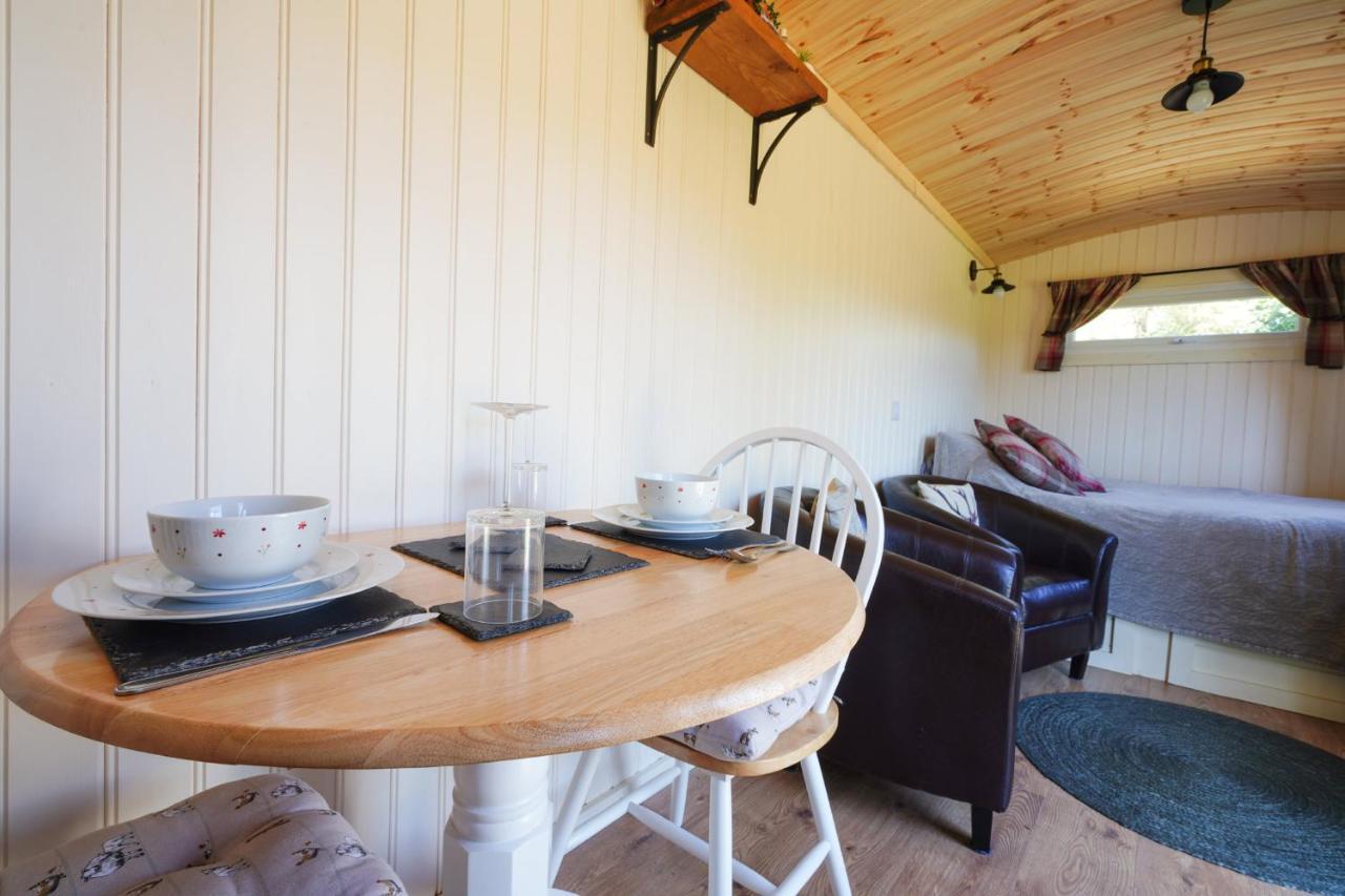 The Laburnum Retreat Shepherd Hut Private Hot Tub Upper Hulme Экстерьер фото