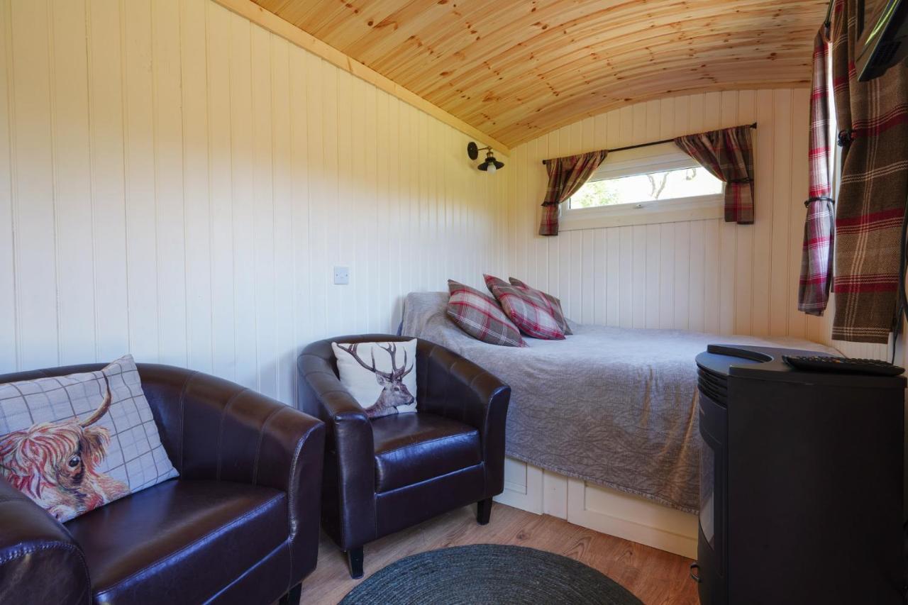 The Laburnum Retreat Shepherd Hut Private Hot Tub Upper Hulme Экстерьер фото